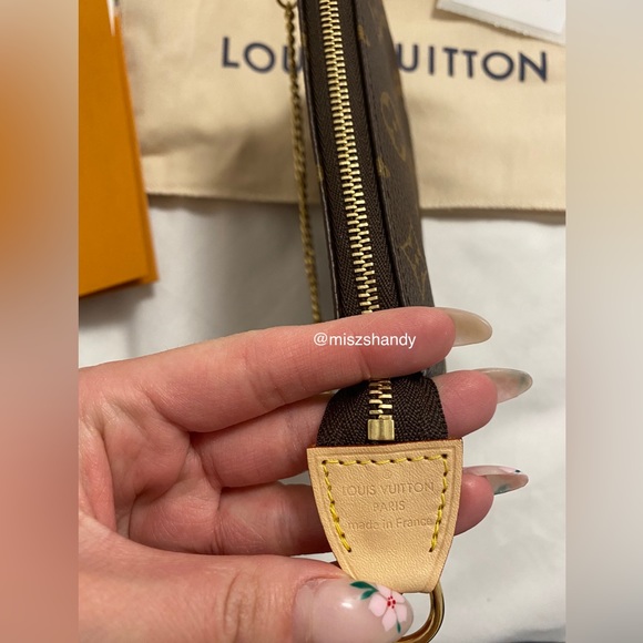 SOLD Louis Vuitton Mini Pochette Monogram *NEW* LV - Picture 4 of 10